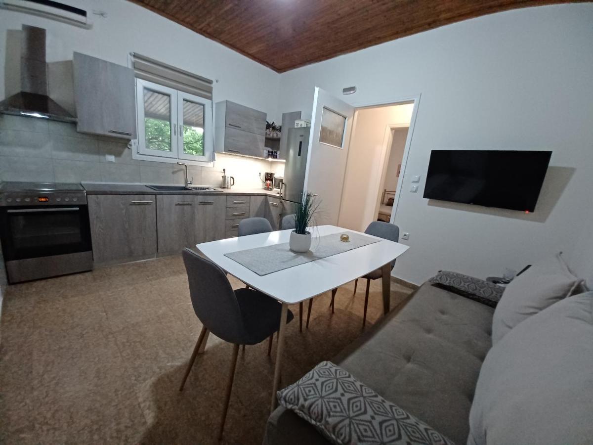 Beach House For Up To 9 People Near Olympia 카타콜론 외부 사진