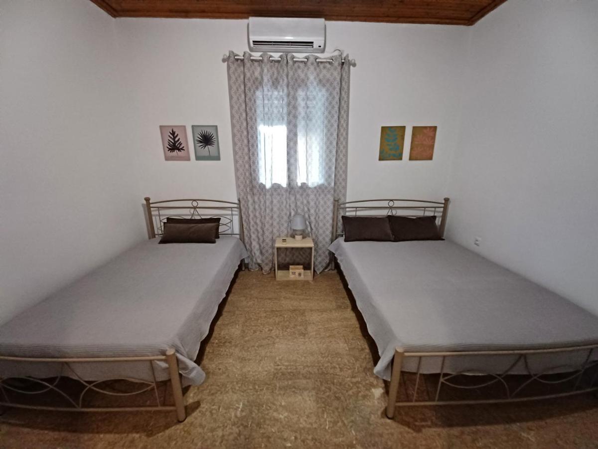 Beach House For Up To 9 People Near Olympia 카타콜론 외부 사진