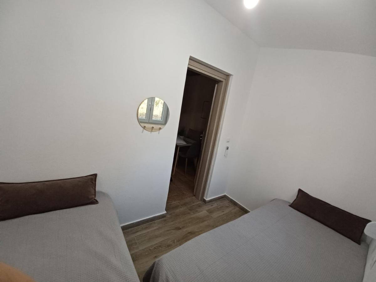 Beach House For Up To 9 People Near Olympia 카타콜론 외부 사진
